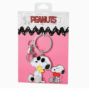 Peanuts nwt Snoopy Keychain